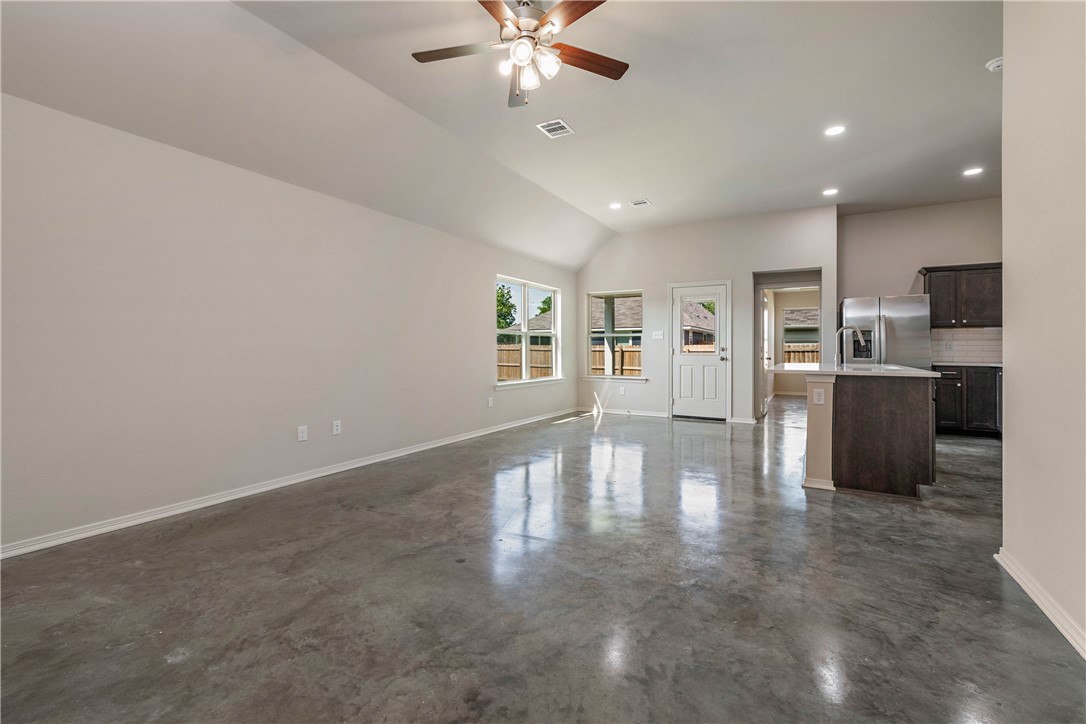 2807 Messenger Way Bryan, TX 77803 - Photo 10 of 16