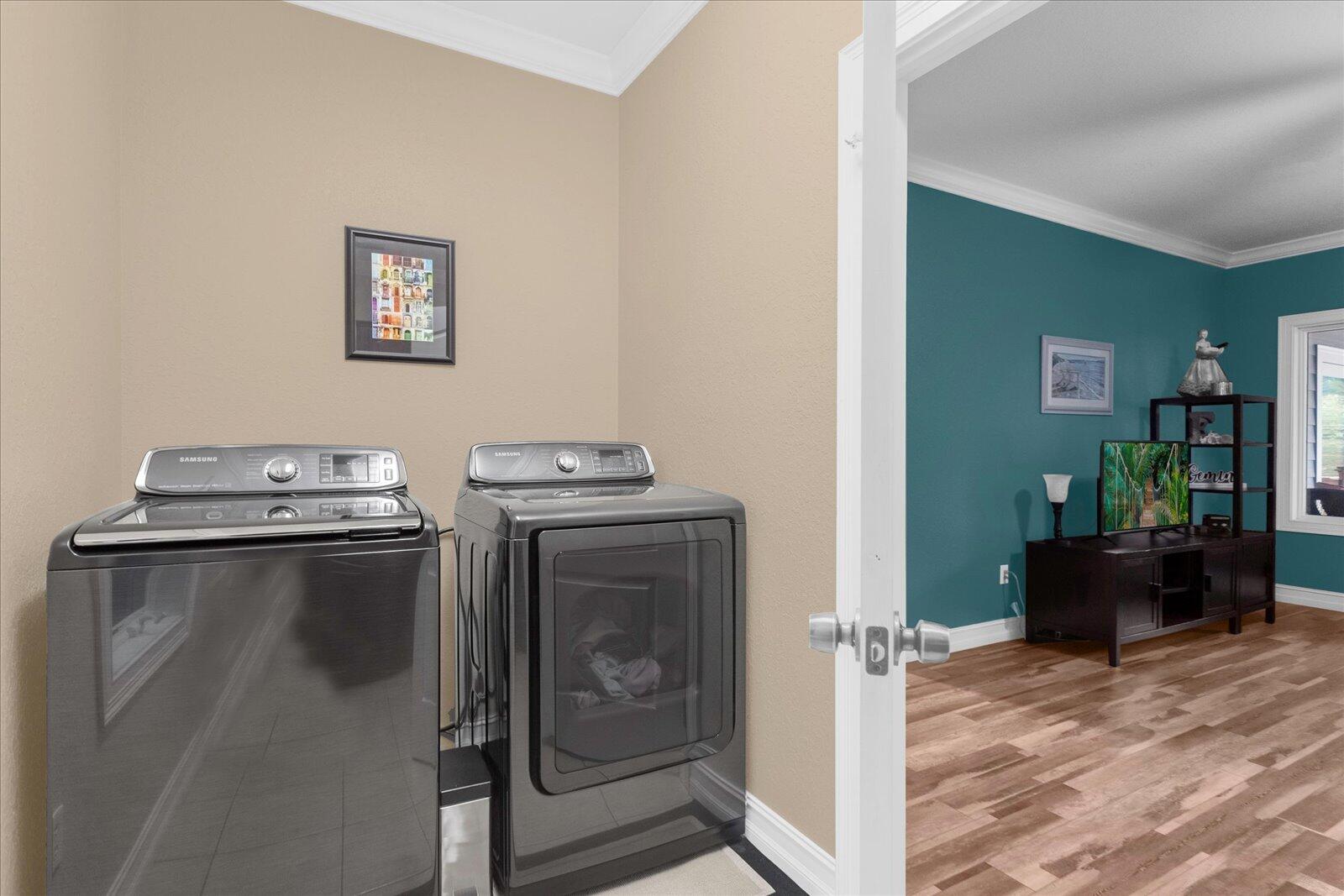 4349 Hunter Road Mims, FL 32754 - Photo 11 of 36 Laundry Room