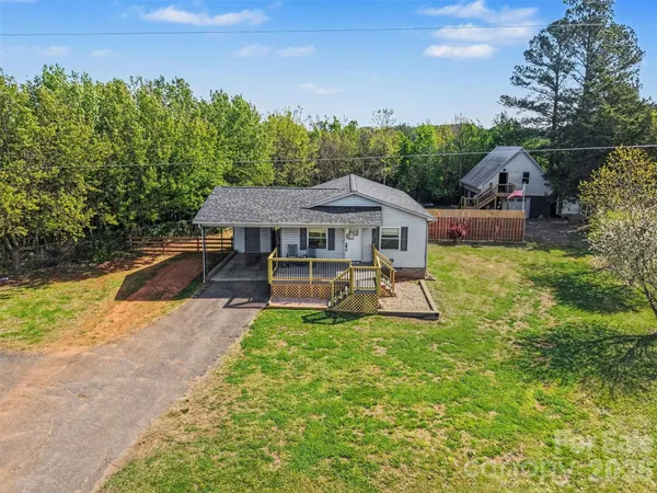 $270,000 | 780 St James Church Road, Newton, NC 28658