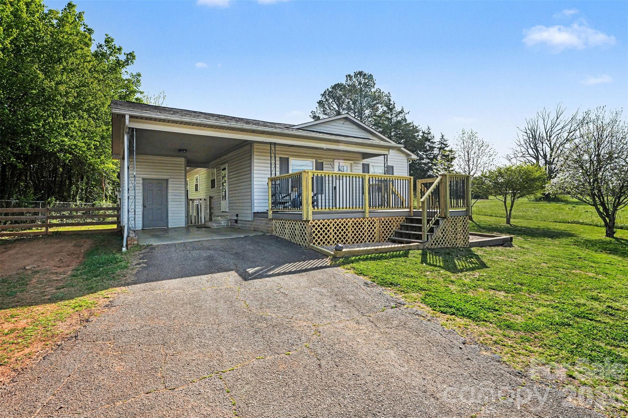 780 St James Church Road Newton, NC 28658 - Photo 2 of 31