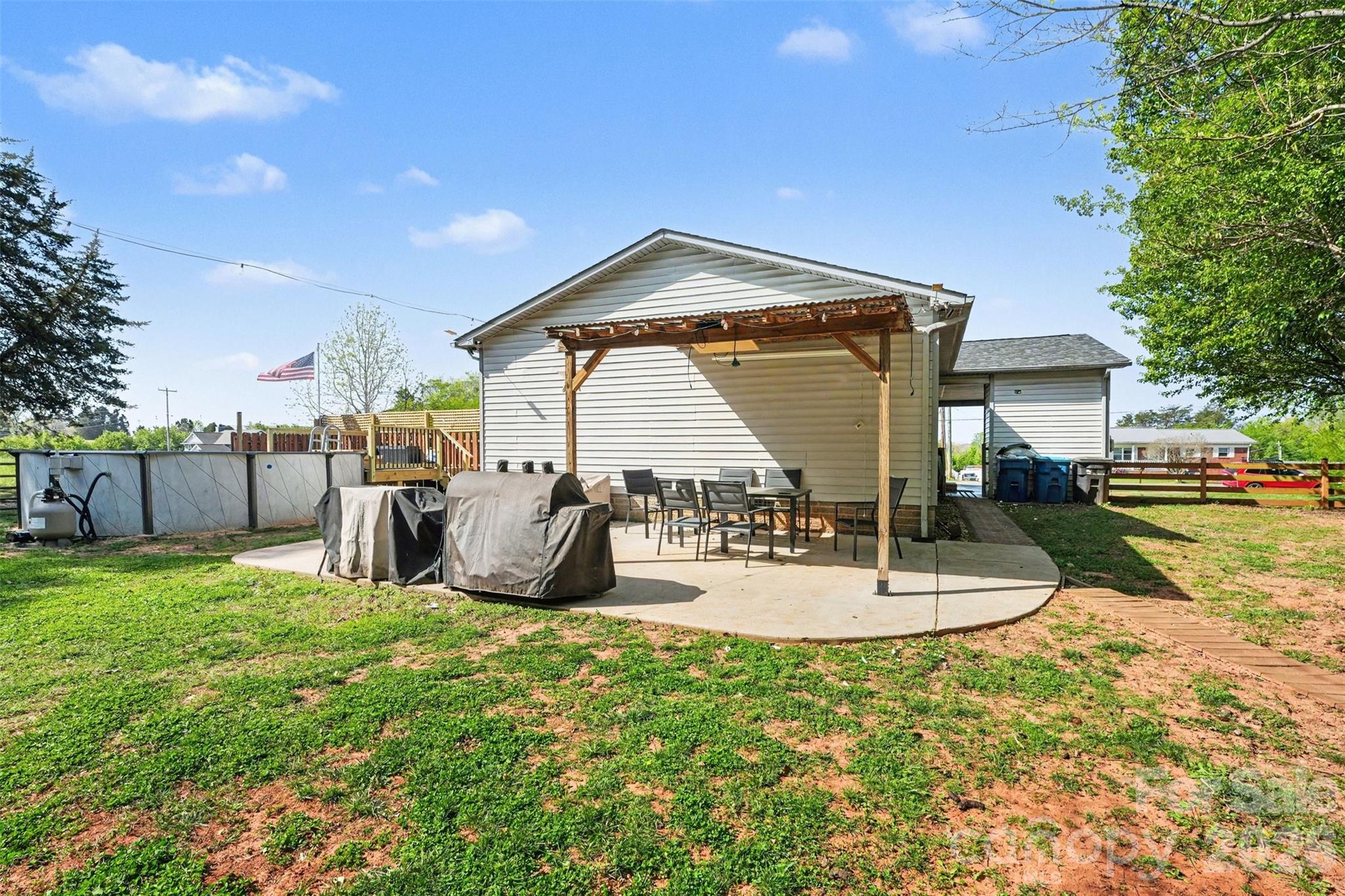 780 St James Church Road Newton, NC 28658 - Photo 7 of 31