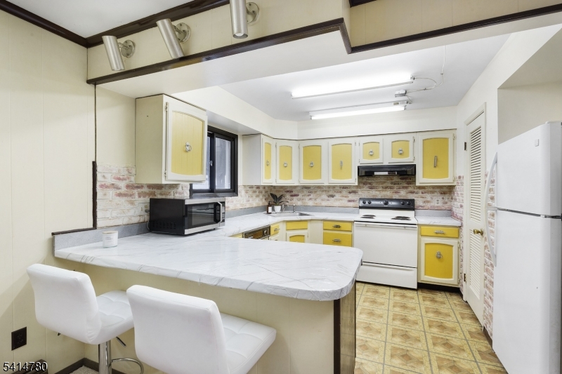 74 Sleepy Hollow Road Andover, NJ 07821 - Photo 10 of 29