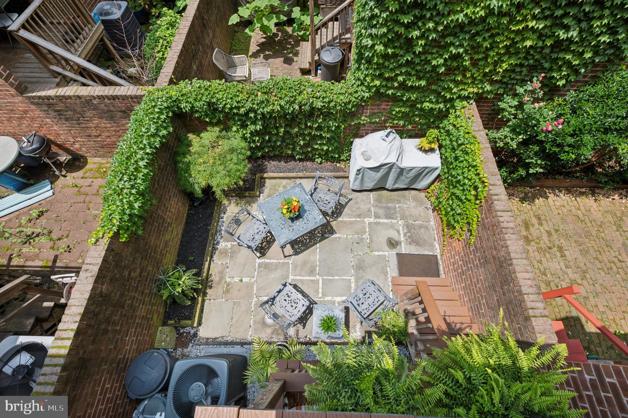 238 South 9th Street Philadelphia, PA 19107 - Photo 24 of 49 Aerial view of back patio
