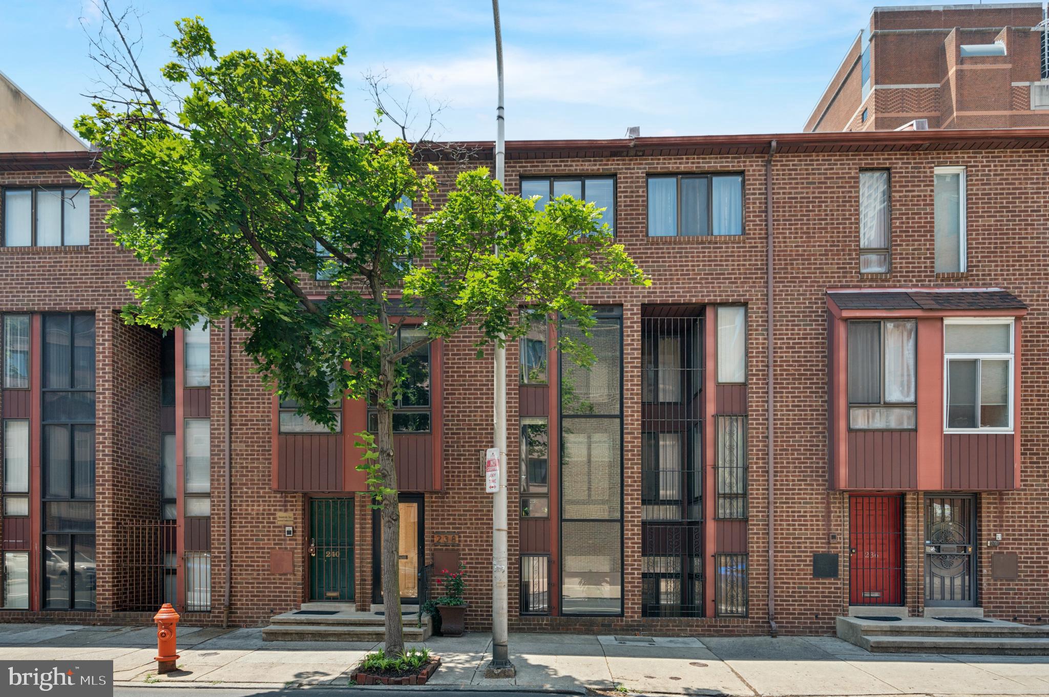 238 South 9th Street Philadelphia, PA 19107 - Photo 5 of 49 Front exterior