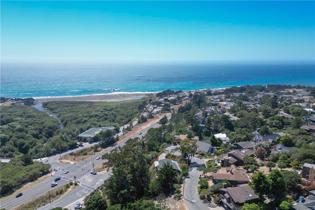 564 Croyden Lane Cambria, CA 93428 - Photo 63 of 64 an aerial view of a city with green space