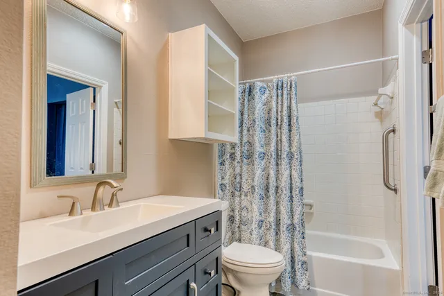 $239,900 | 88 Carriage Crossing Lane, Unit 88, Middletown, CT 06457