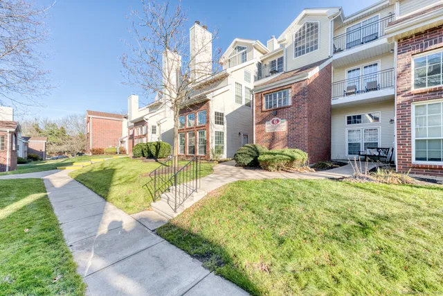 $239,900 | 88 Carriage Crossing Lane, Unit 88, Middletown, CT 06457