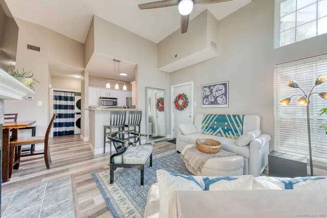 $239,900 | 88 Carriage Crossing Lane, Unit 88, Middletown, CT 06457