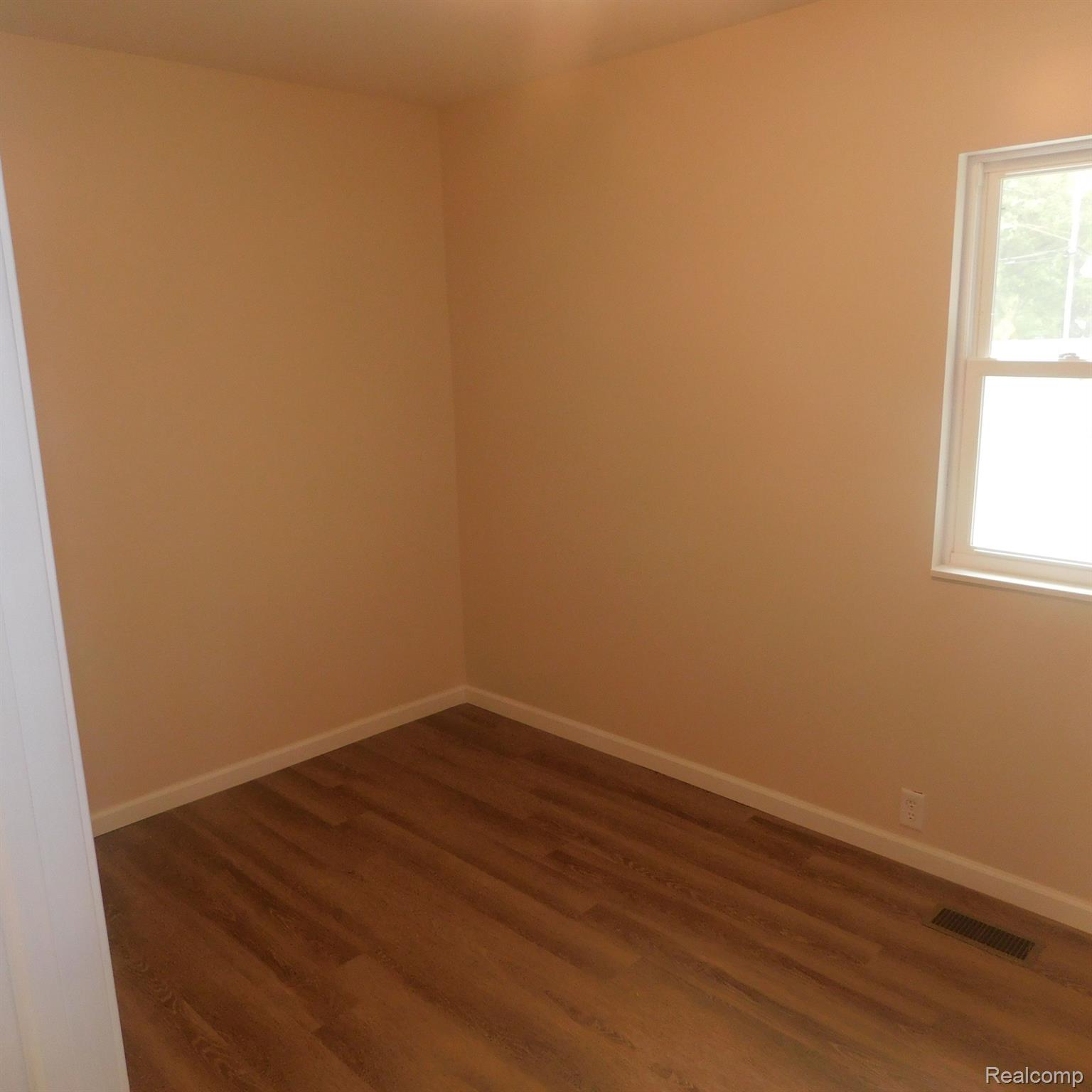 841 Woodworth Road Jackson, MI 49202 - Photo 10 of 13 Gallery Image 10
