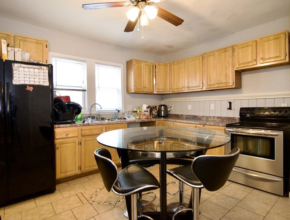 16 Chapel Street Springfield, MA 01109 - Photo 2 of 42 Gallery Image 2