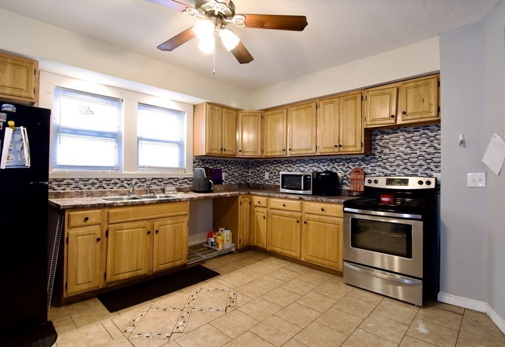 16 Chapel Street Springfield, MA 01109 - Photo 23 of 42 Gallery Image 23