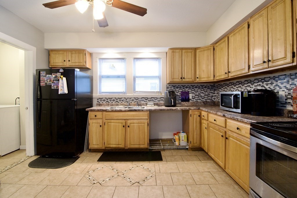 16 Chapel Street Springfield, MA 01109 - Photo 24 of 42 Gallery Image 24