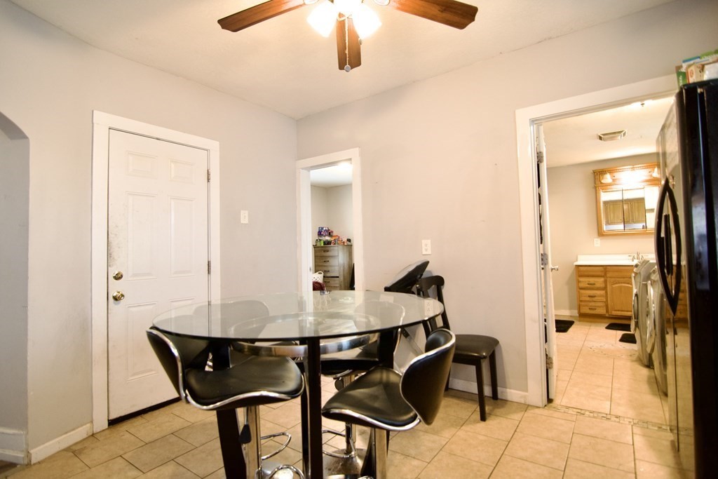 16 Chapel Street Springfield, MA 01109 - Photo 4 of 42 Gallery Image 4