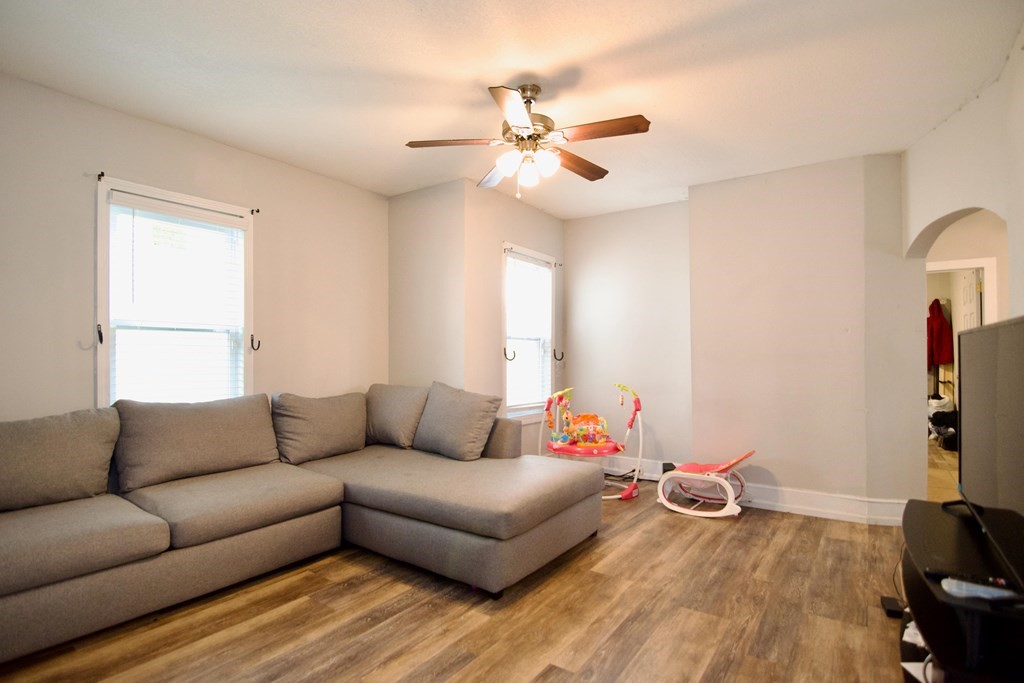 16 Chapel Street Springfield, MA 01109 - Photo 6 of 42 Gallery Image 6