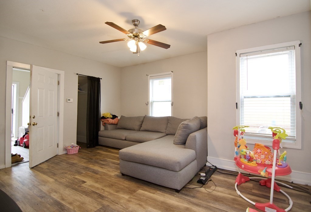 16 Chapel Street Springfield, MA 01109 - Photo 7 of 42 Gallery Image 7