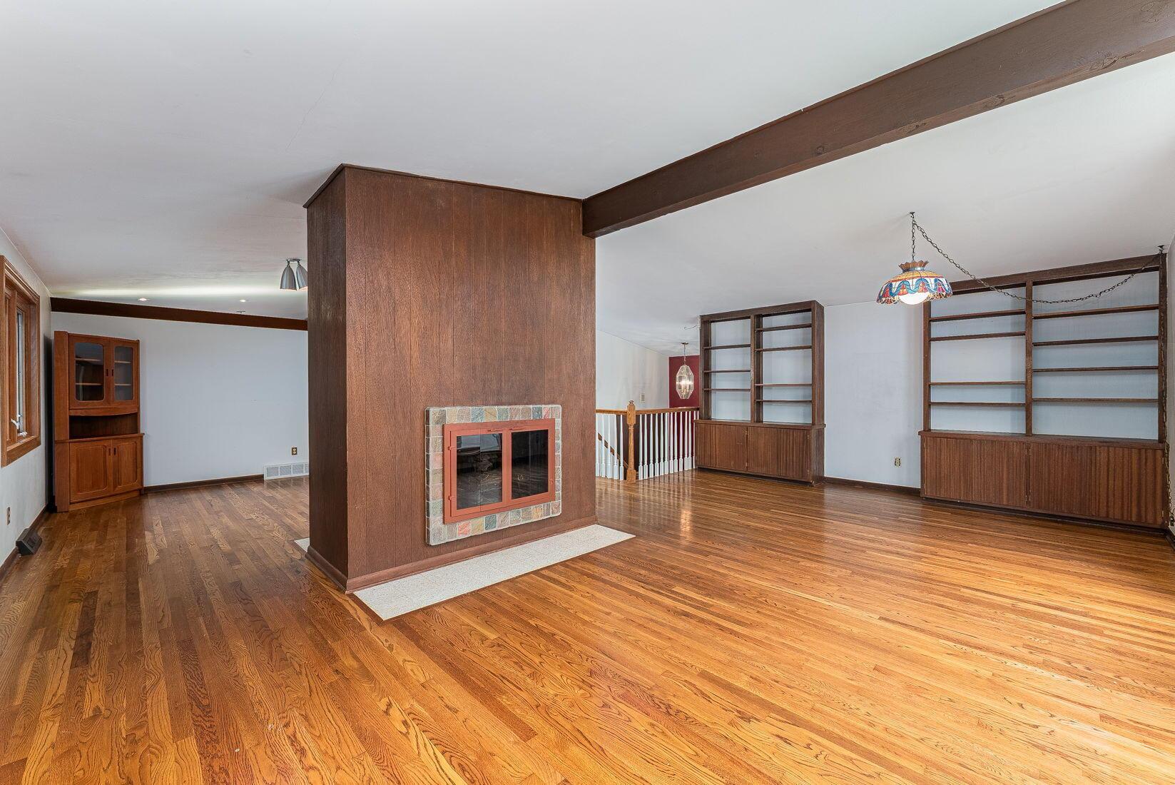 4161 Winfield Road Columbus, OH 43220 - Photo 5 of 39 Family Room