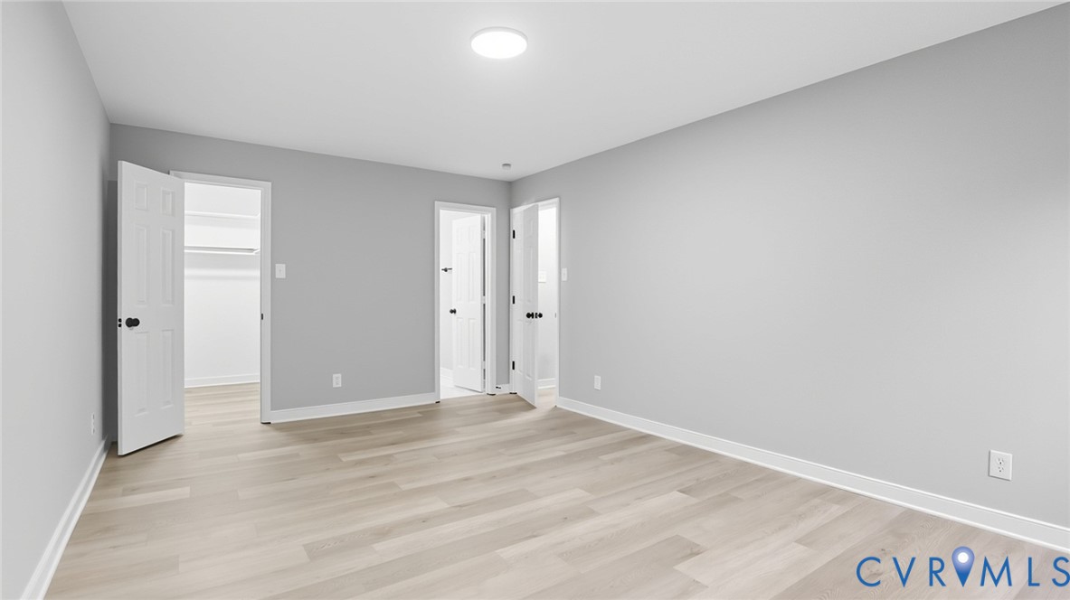 7508 Lantern Ridge Court Chesterfield, VA 23832 - Photo 27 of 38 View of walk in closet and En-suite