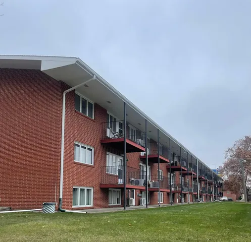 $83,000 | 809 6th Avenue North, Unit C14, Fargo, ND 58102