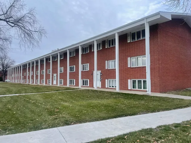 $83,000 | 809 6th Avenue North, Unit C14, Fargo, ND 58102