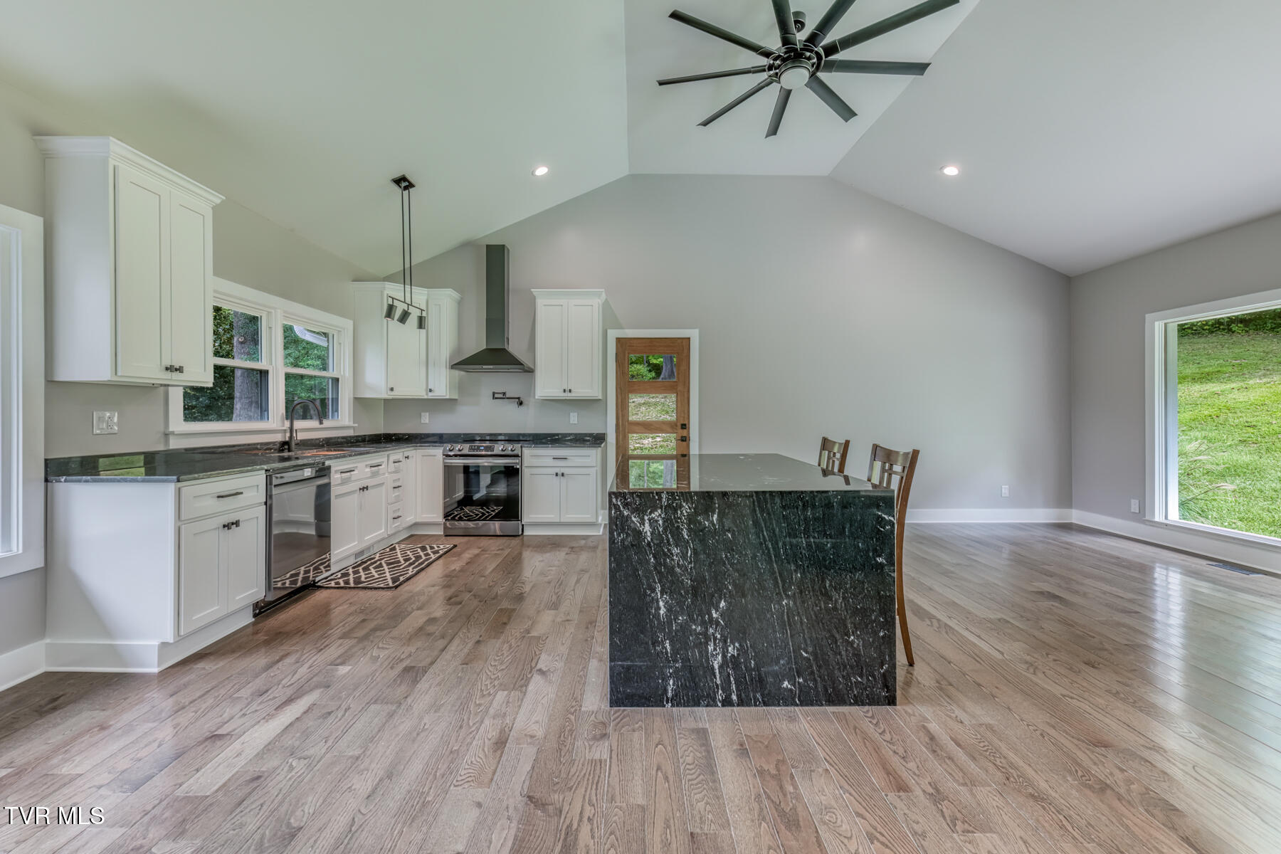 601 Orchard Road Elizabethton, TN 37643 - Photo 10 of 66 Kitchen