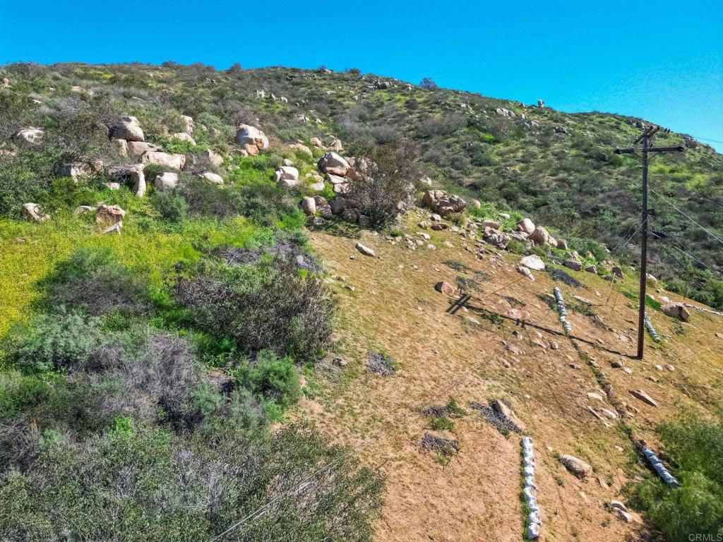 44 Carlson Court Poway, CA 92064 - Photo 7 of 12 a view of a building