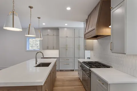 $1,795,000 | 3740 North Racine Avenue, Unit 2, Chicago, IL 60613