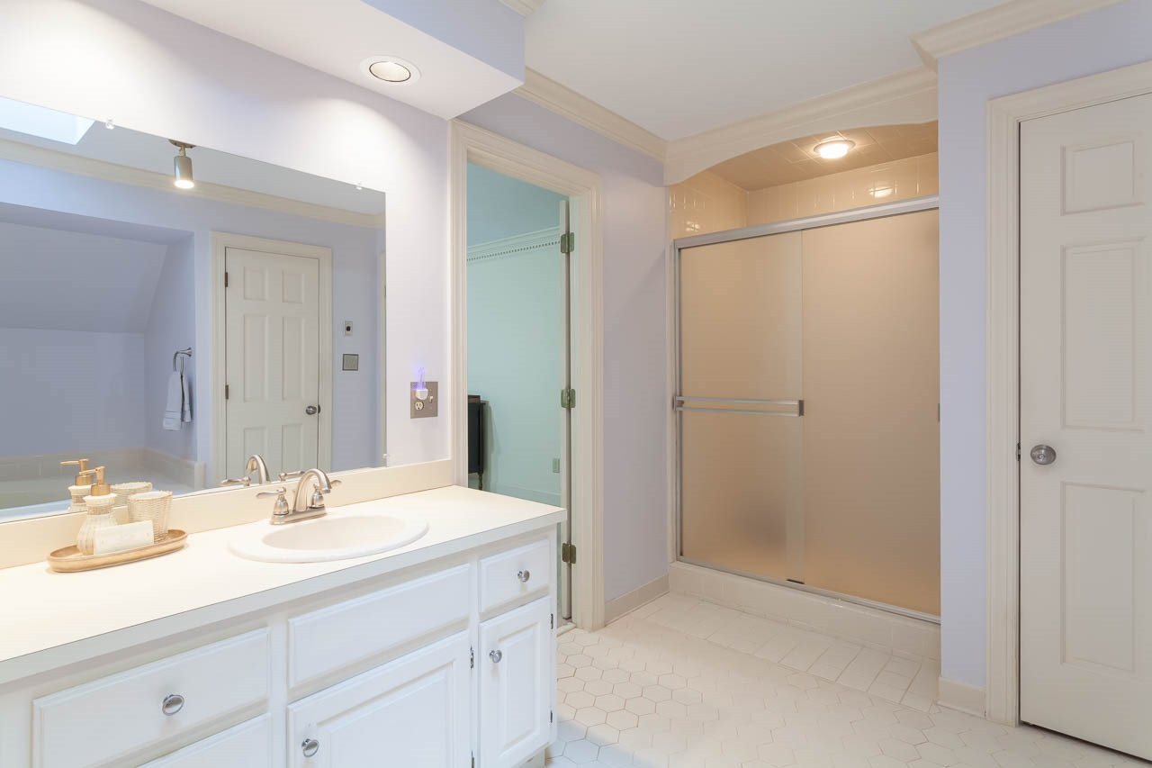2901 Patrie Place Raleigh, NC 27613 - Photo 17 of 25 Master Bath/Spa