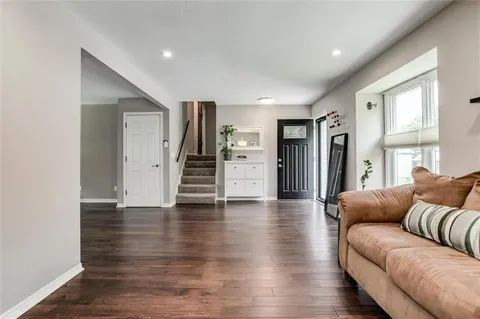 $365,000 | 10101 Northwest Mirror Lake Court, Kansas City, MO 64152