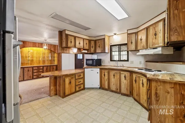 $99,900 | 914 North Midland Boulevard, Nampa, ID 83651