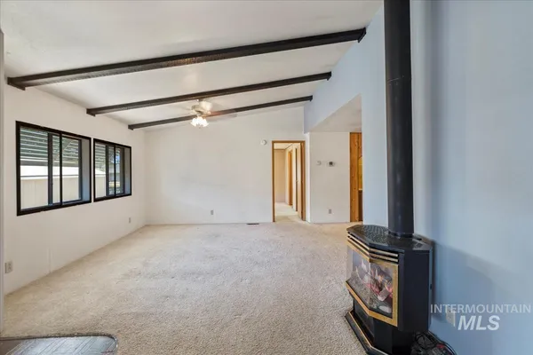 $99,900 | 914 North Midland Boulevard, Nampa, ID 83651