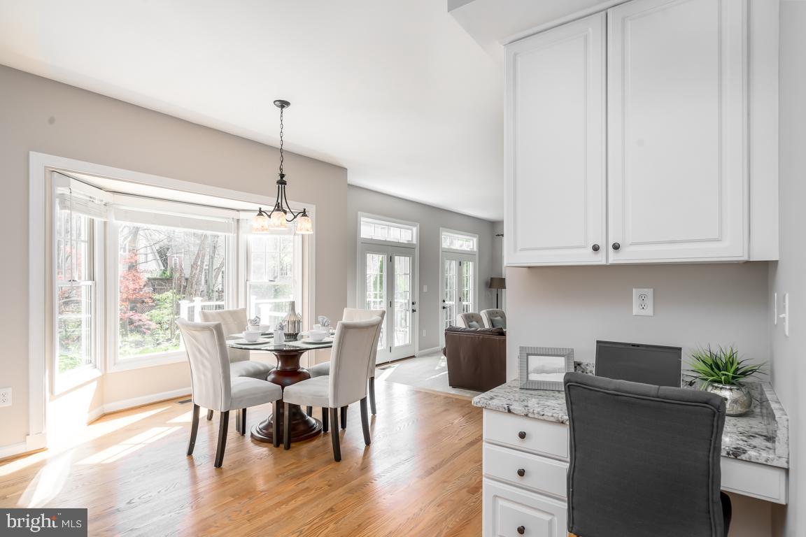 12907 Hedgetop Drive Herndon, VA 20171 - Photo 18 of 60 Desk nook in kitchen