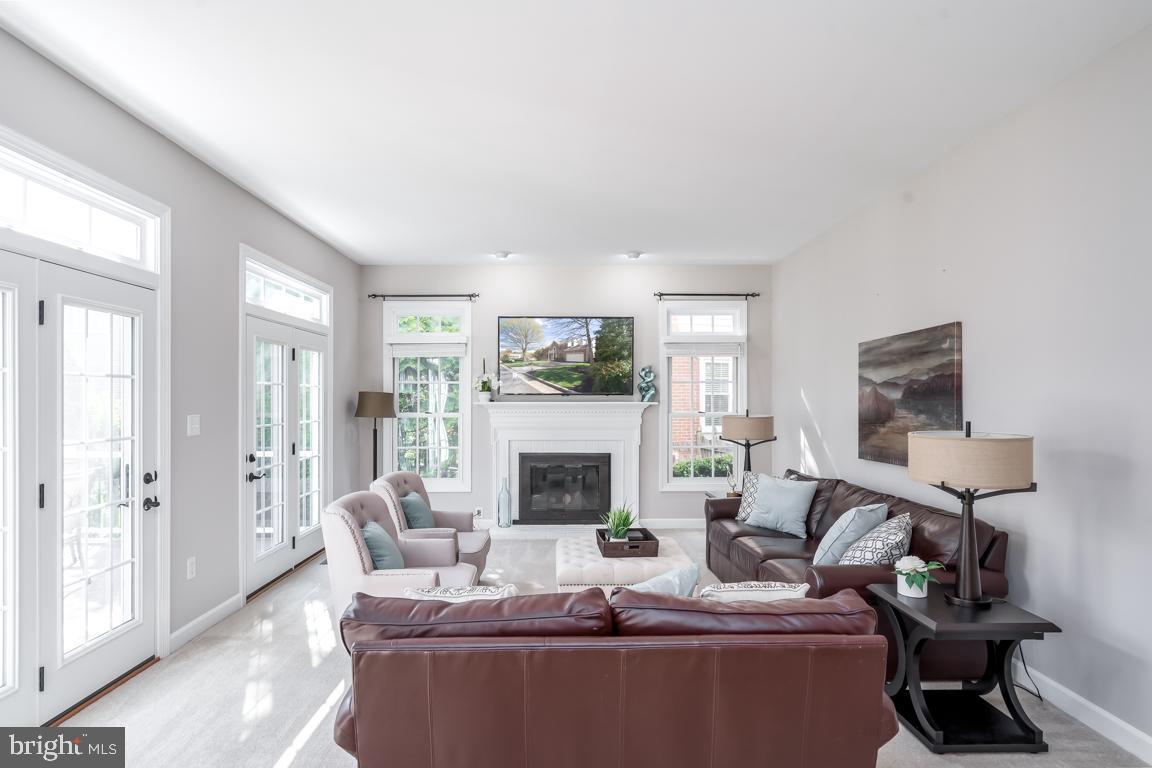 12907 Hedgetop Drive Herndon, VA 20171 - Photo 20 of 60 Family room is flooded with natural light