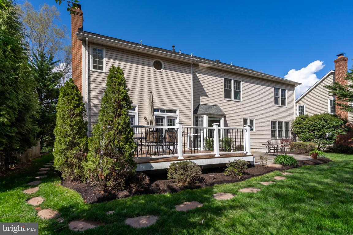 12907 Hedgetop Drive Herndon, VA 20171 - Photo 48 of 60