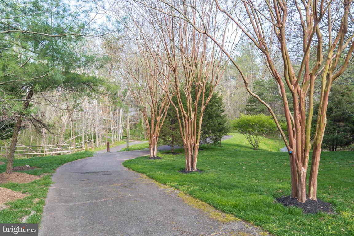 12907 Hedgetop Drive Herndon, VA 20171 - Photo 55 of 60 Miles of paved trails around the community