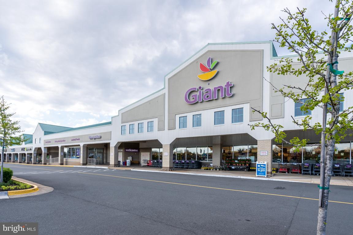 12907 Hedgetop Drive Herndon, VA 20171 - Photo 60 of 60 Nearby Franklin Farm Shopping Center