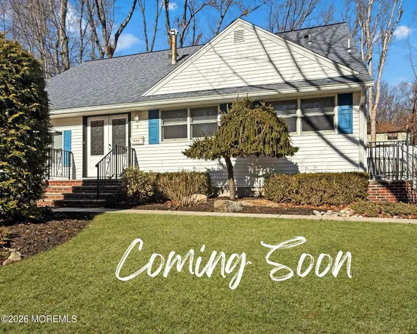 $675,000 | 5 Sandalwood Drive, East Brunswick, NJ 08816