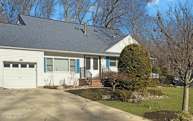 $675,000 | 5 Sandalwood Drive, East Brunswick, NJ 08816