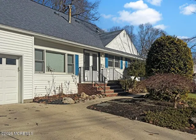 $675,000 | 5 Sandalwood Drive, East Brunswick, NJ 08816