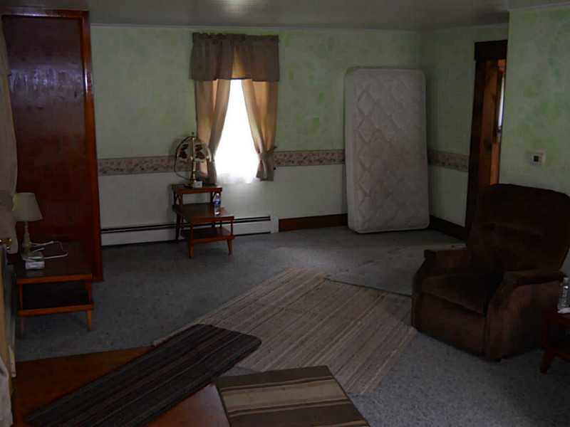 474 Petenbrink Road Garrett, PA 15542 - Photo 11 of 21 Living Room.