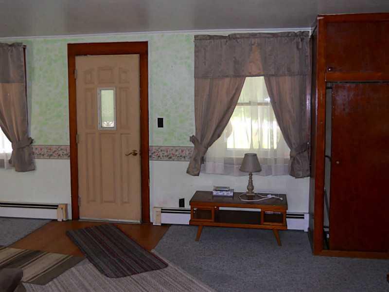 474 Petenbrink Road Garrett, PA 15542 - Photo 13 of 21 Living Room.