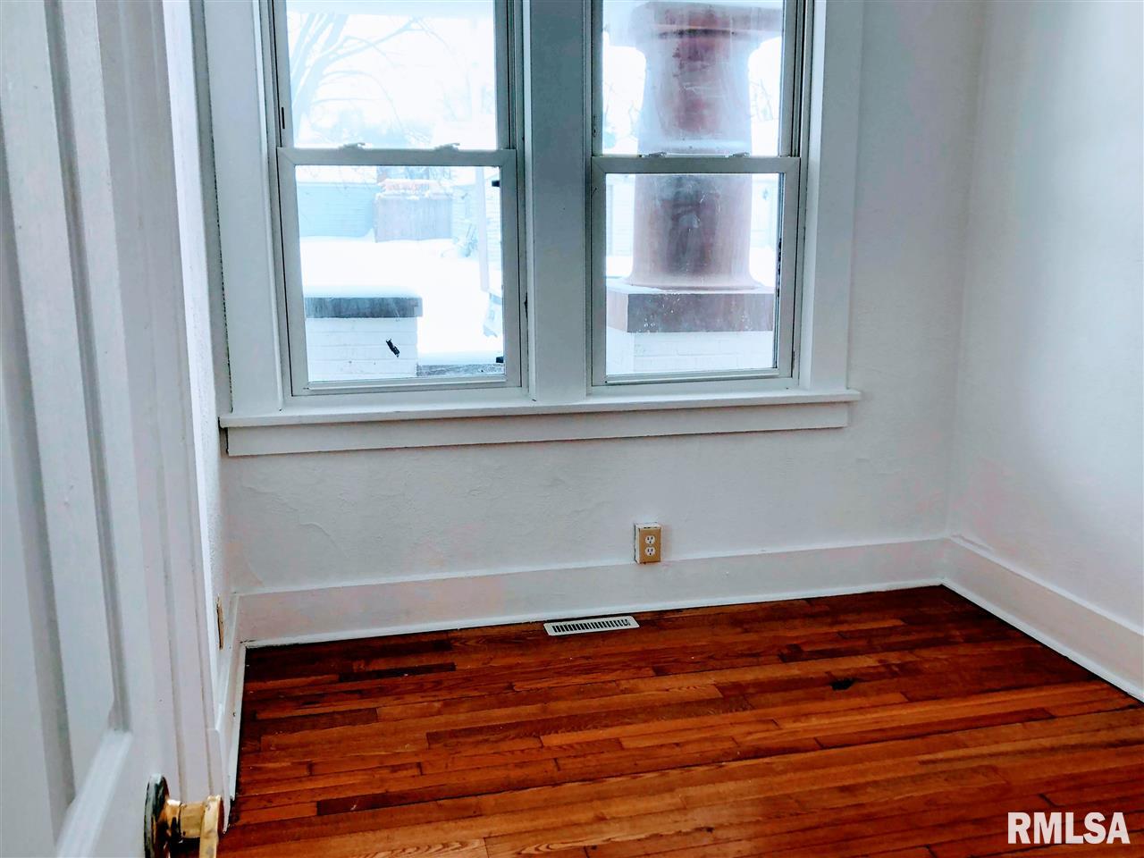 1407 East Rouse Avenue Peoria, IL 61603 - Photo 13 of 24 Gallery Image 13