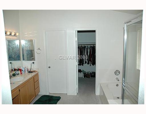 320 Forest Ridge Street Henderson, NV 89014 - Photo 10 of 12 Master Bath/Spa.