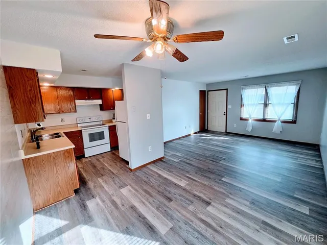 $86,500 | 6 Fig Street, Unit 7, Sullivan, MO 63080