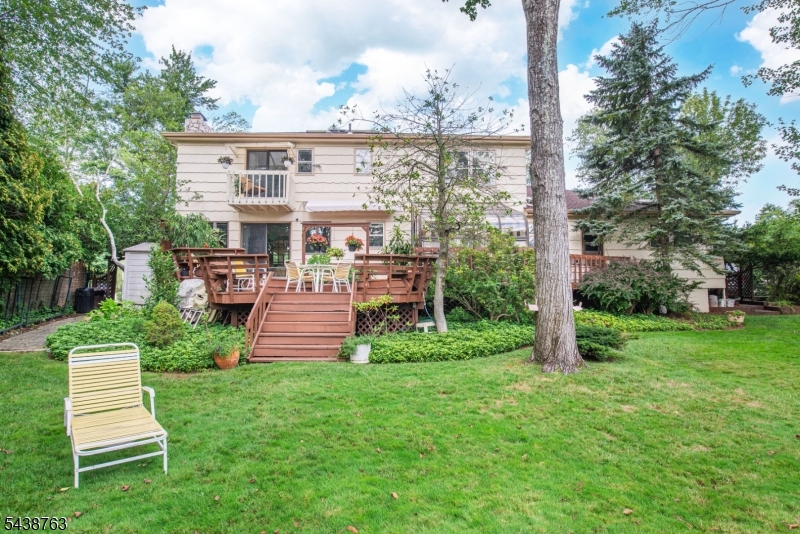 9 Puddingstone Way Florham Park, NJ 07932 - Photo 31 of 42