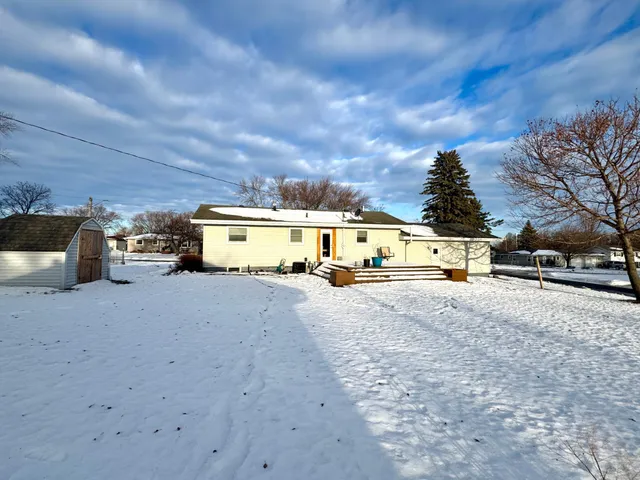 $285,000 | 506 7th Street Northeast, Stewartville, MN 55976