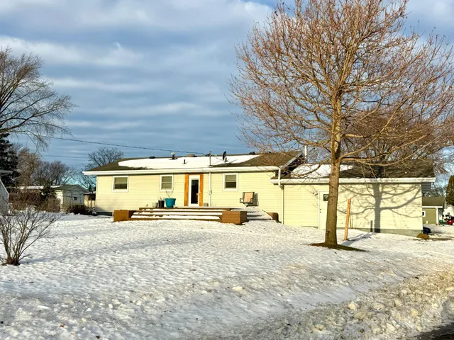 $285,000 | 506 7th Street Northeast, Stewartville, MN 55976