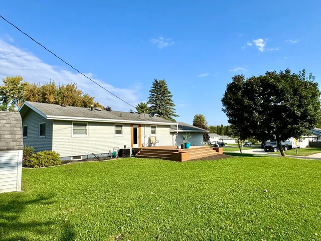 $285,000 | 506 7th Street Northeast, Stewartville, MN 55976