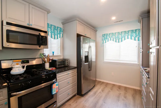 $548,500 | 1 Mansfield Grove Road, Unit 306, East Haven, CT 06512