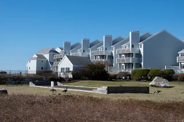$548,500 | 1 Mansfield Grove Road, Unit 306, East Haven, CT 06512