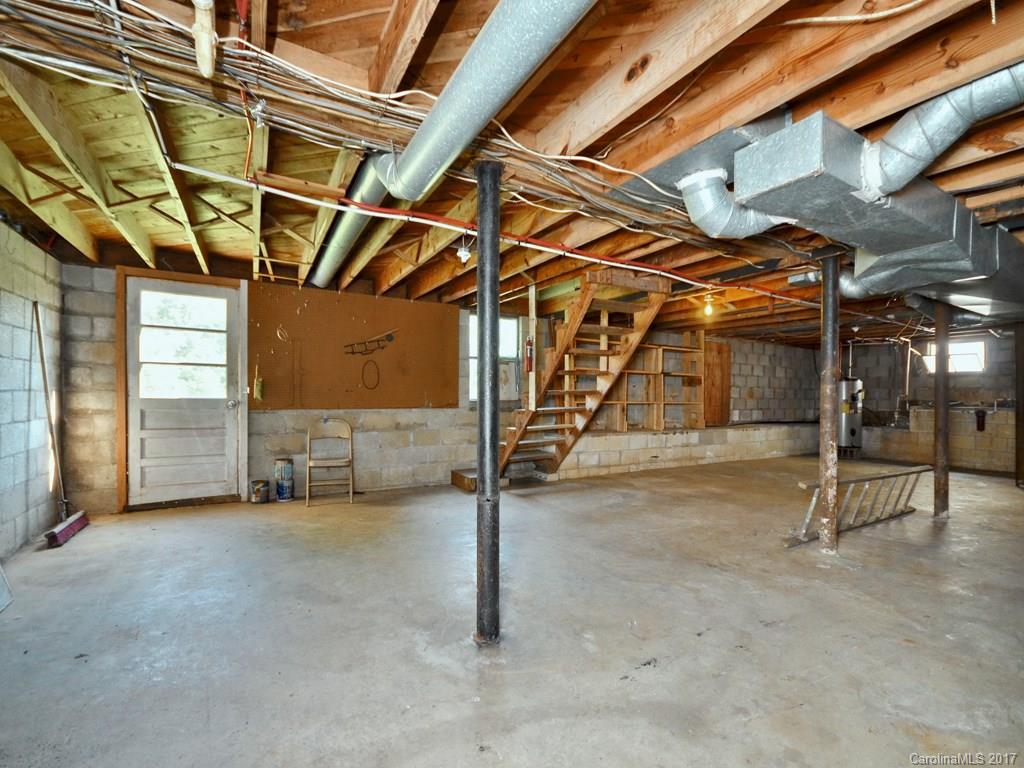 3151 Dutch Cove Road Canton, NC 28716 - Photo 8 of 18